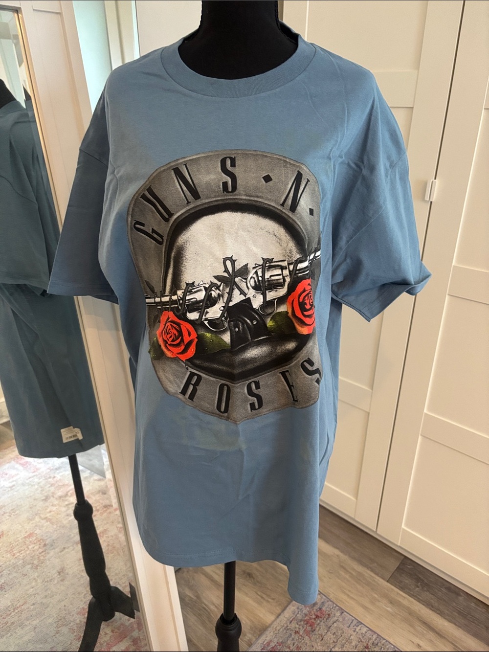 Guns N' Roses Graphic Tee in Dusty Blue